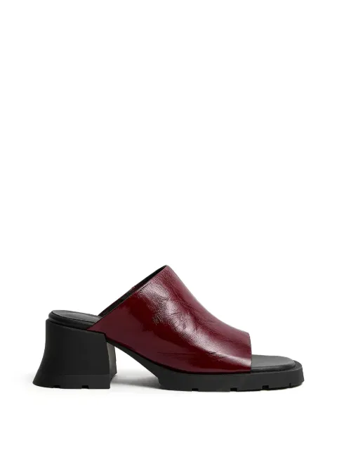 Miista mules con tacón cuadrado