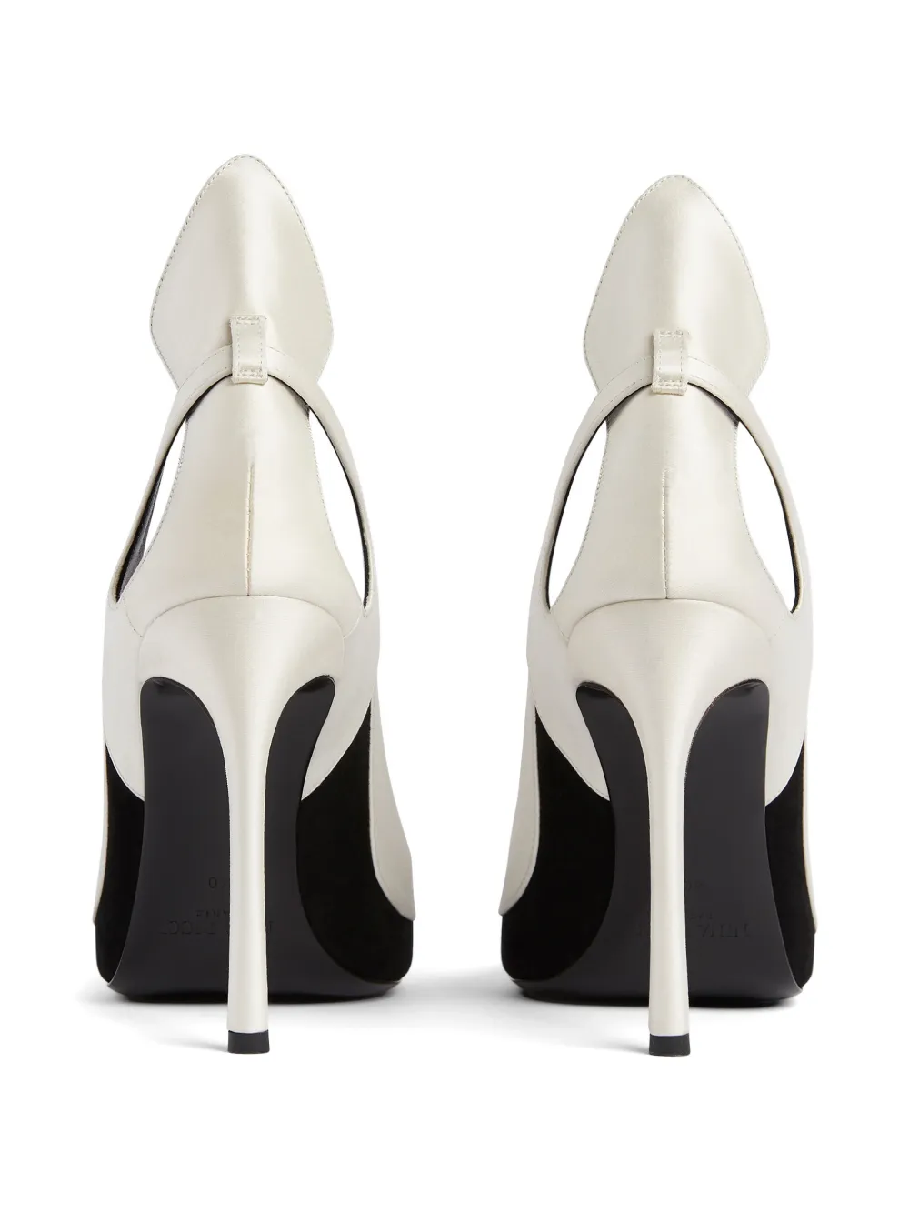 Nina Ricci Suède pumps Beige
