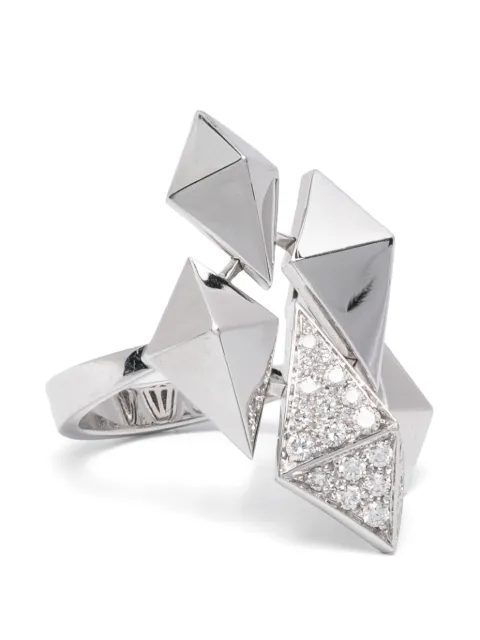 Anapsara pyramid diamond ring