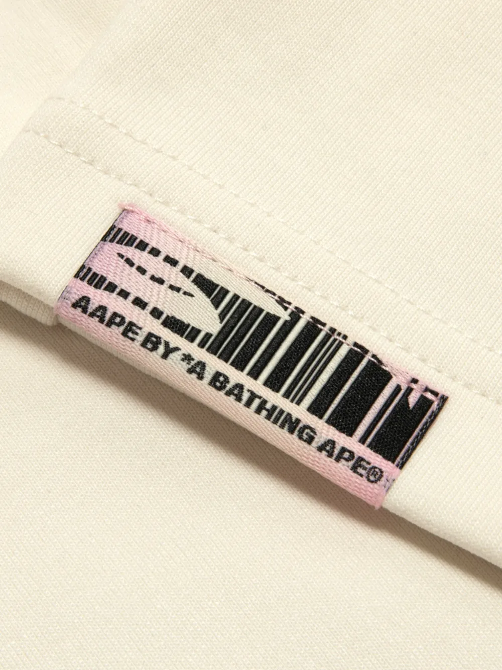 AAPE BY *A BATHING APE Shorts met grafische print Beige
