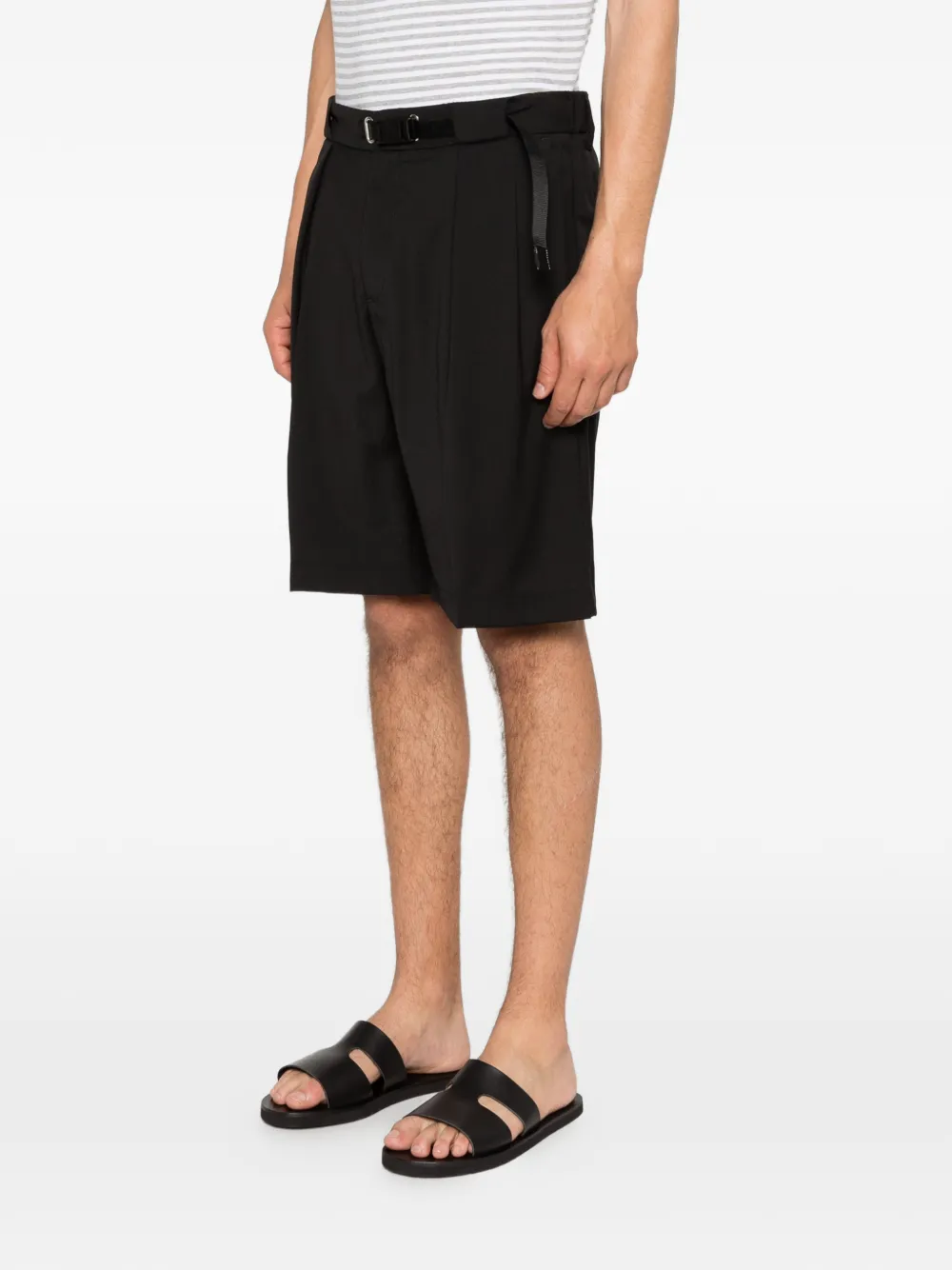  White Sand Pleated Shorts - Black 