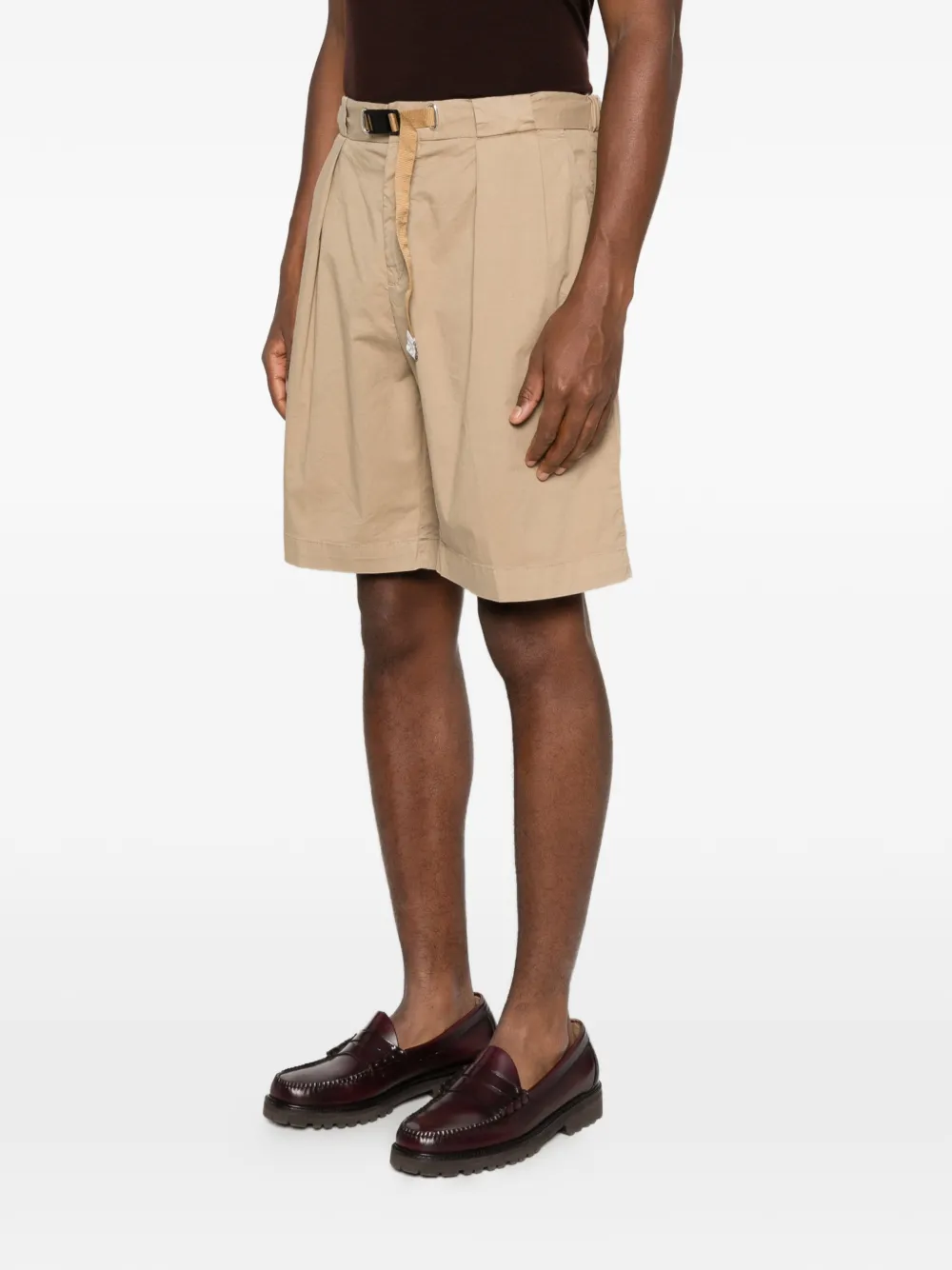 White Sand Geplooide shorts met riem Bruin