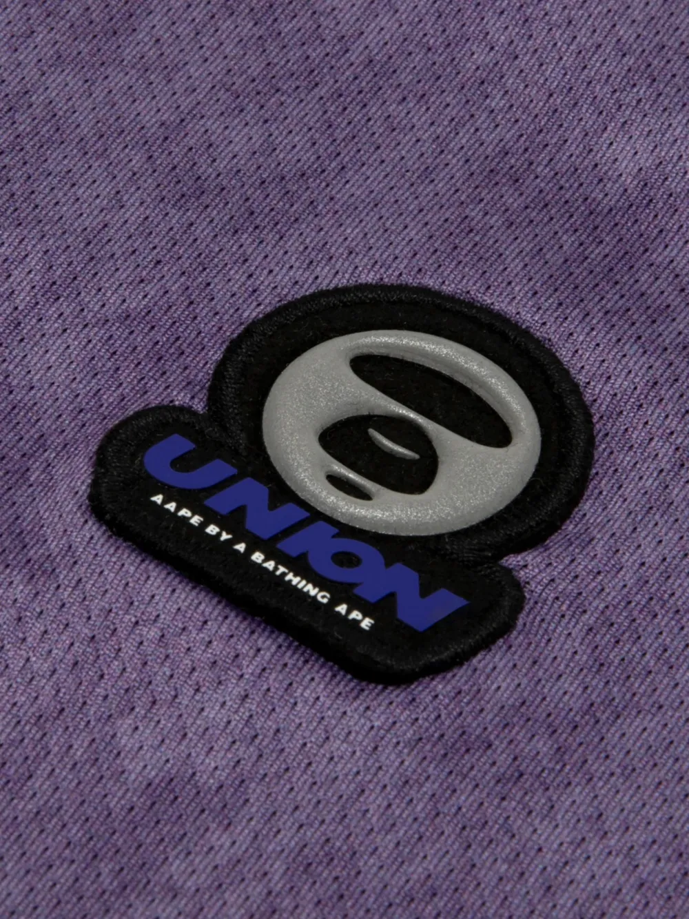 AAPE BY *A BATHING APE T-shirt met logopatch Paars