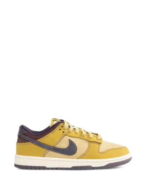 Nike Dunk Low lace-up sneakers