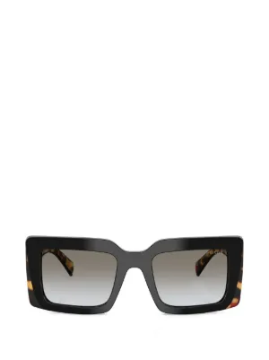 プラダ スクエア サングラス ブラック グラデーション Prada Eyewear グラデーション スクエアサングラス | ブラック