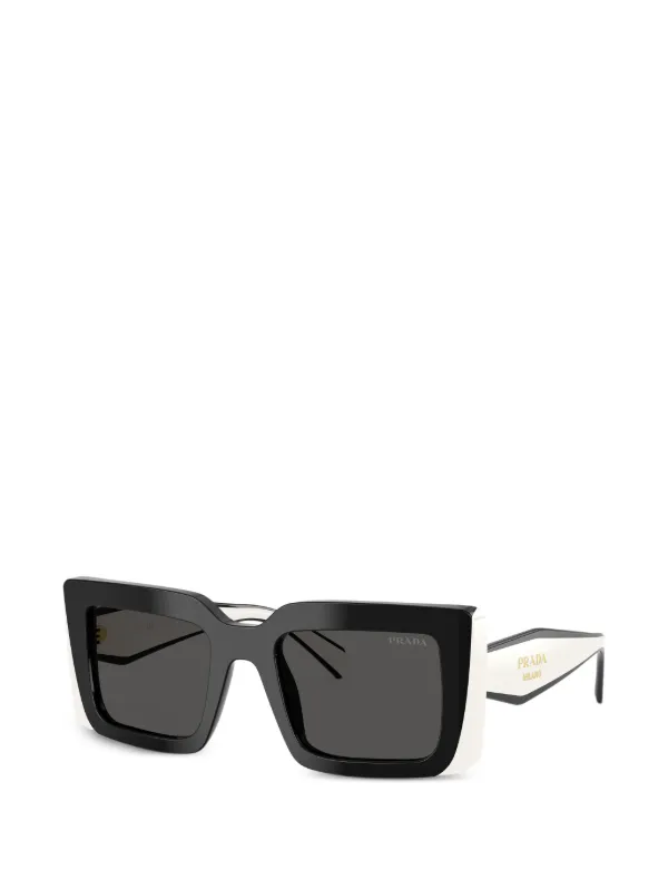 Prada Eyewear スクエアフレーム サングラス | ホワイト | FARFETCH JP