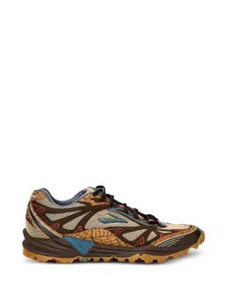BROOKS