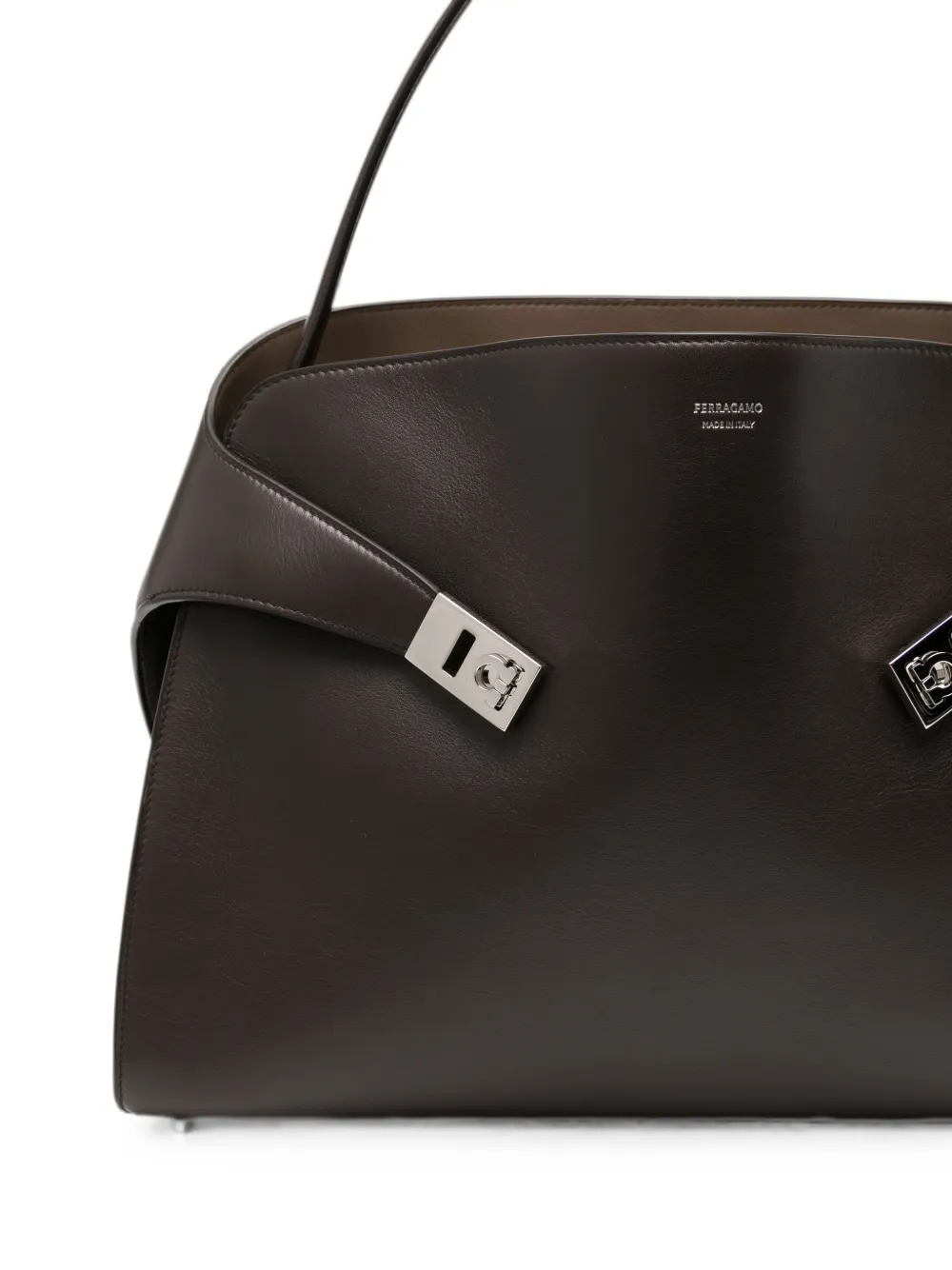 Ferragamo Grote Hug Soft tweekleurige schoudertas Bruin