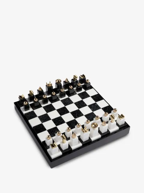 L'Objet juego de ajedrez con pieza abstracta