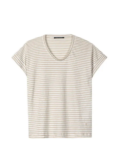 Luisa Cerano playera con motivo de rayas y mangas enrolladas