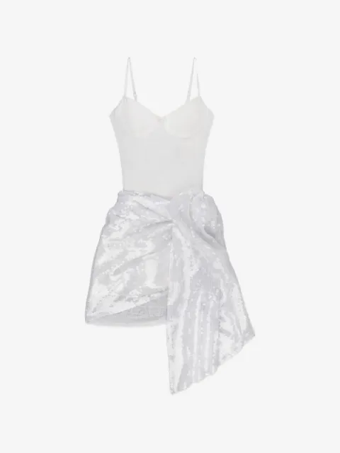 AREA vestido con diseño drapeado y bordado con lentejuelas