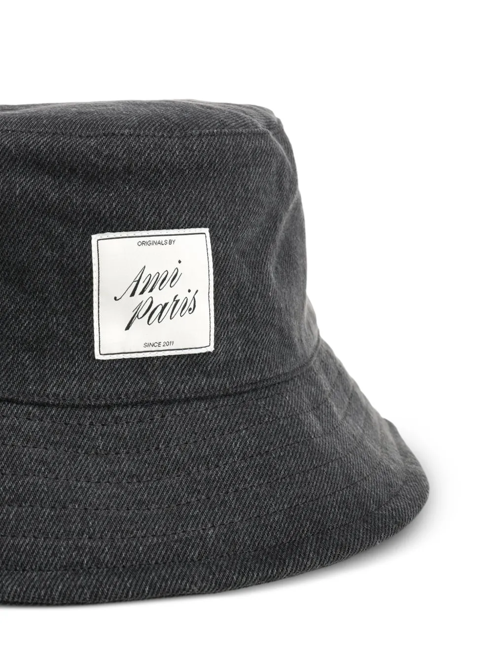 AMI Paris Vissershoed met logopatch Grijs
