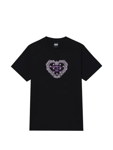 FINGERCROXX playera con corazón bordado