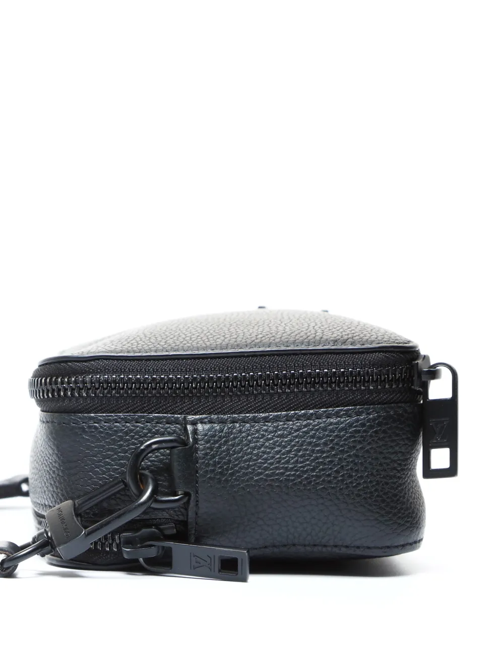 2021-2025 Alpha Wearable Leather Messenger Bag