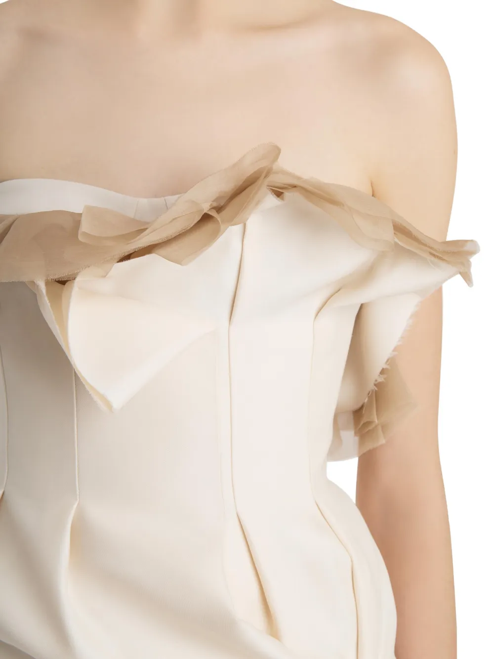 KHAITE Gedrapeerde midi-jurk met tulen afwerking Beige
