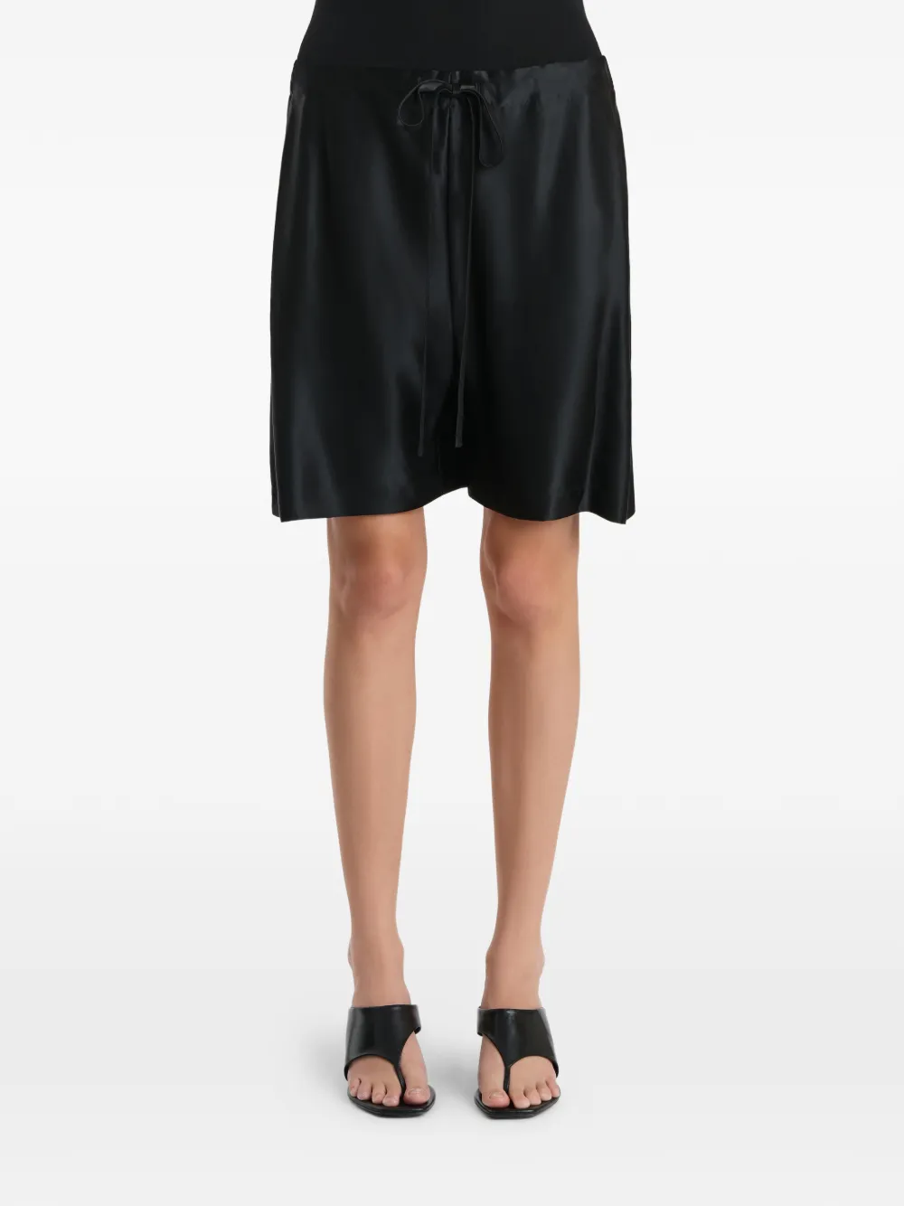  Khaite Bermudas Rohe - Negro 