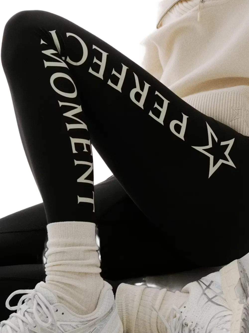  Perfect Moment Logo Leggings - Black 