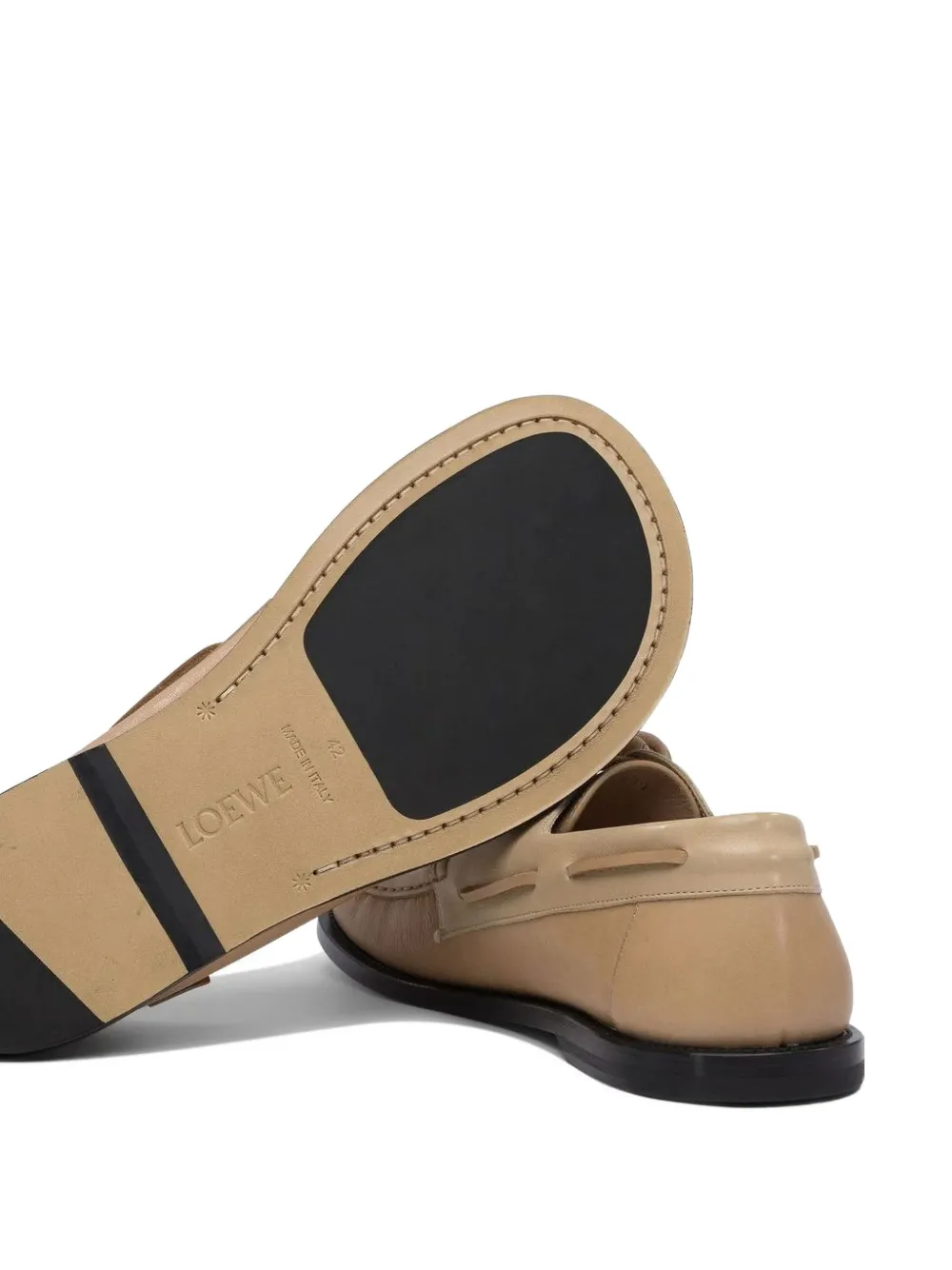 LOEWE Leren bootschoenen Beige