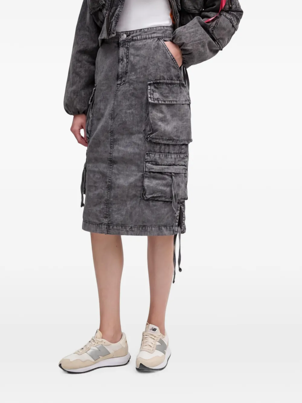Alpha Industries Midirock mit aufgesetzten Taschen - Grau