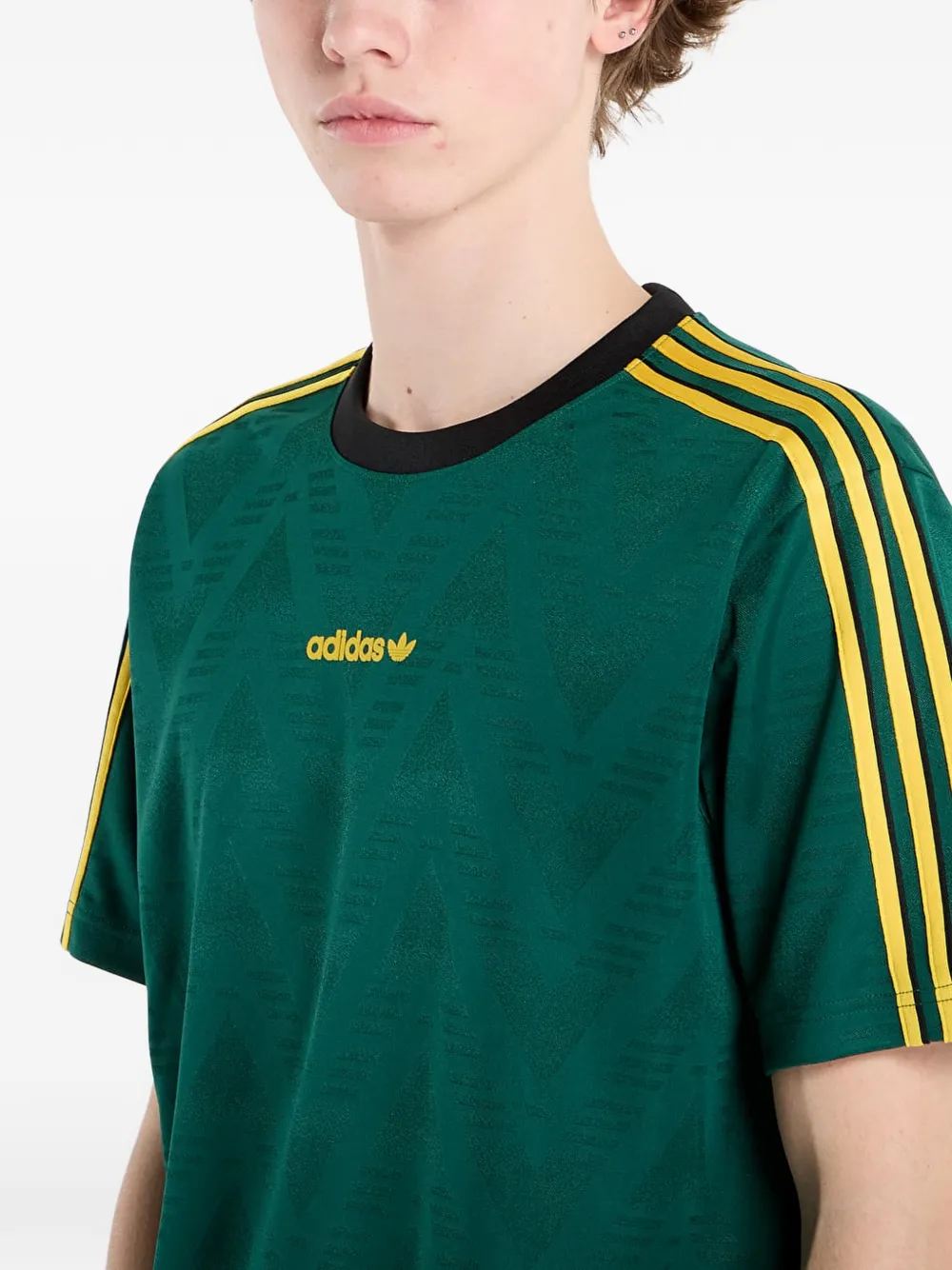 adidas T-shirt met logodetail Groen