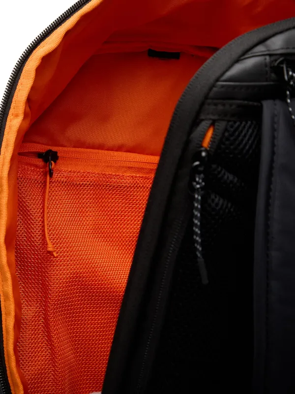 nike backpack 5 zipper SB RPM Skate Black It has a separate padded laptop compartment to help keep your tech safe and organised Nike Kids' Backpack.