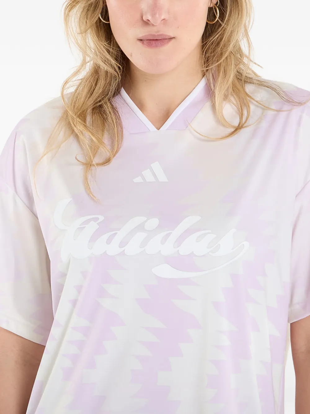 adidas T-shirt met V-hals Roze