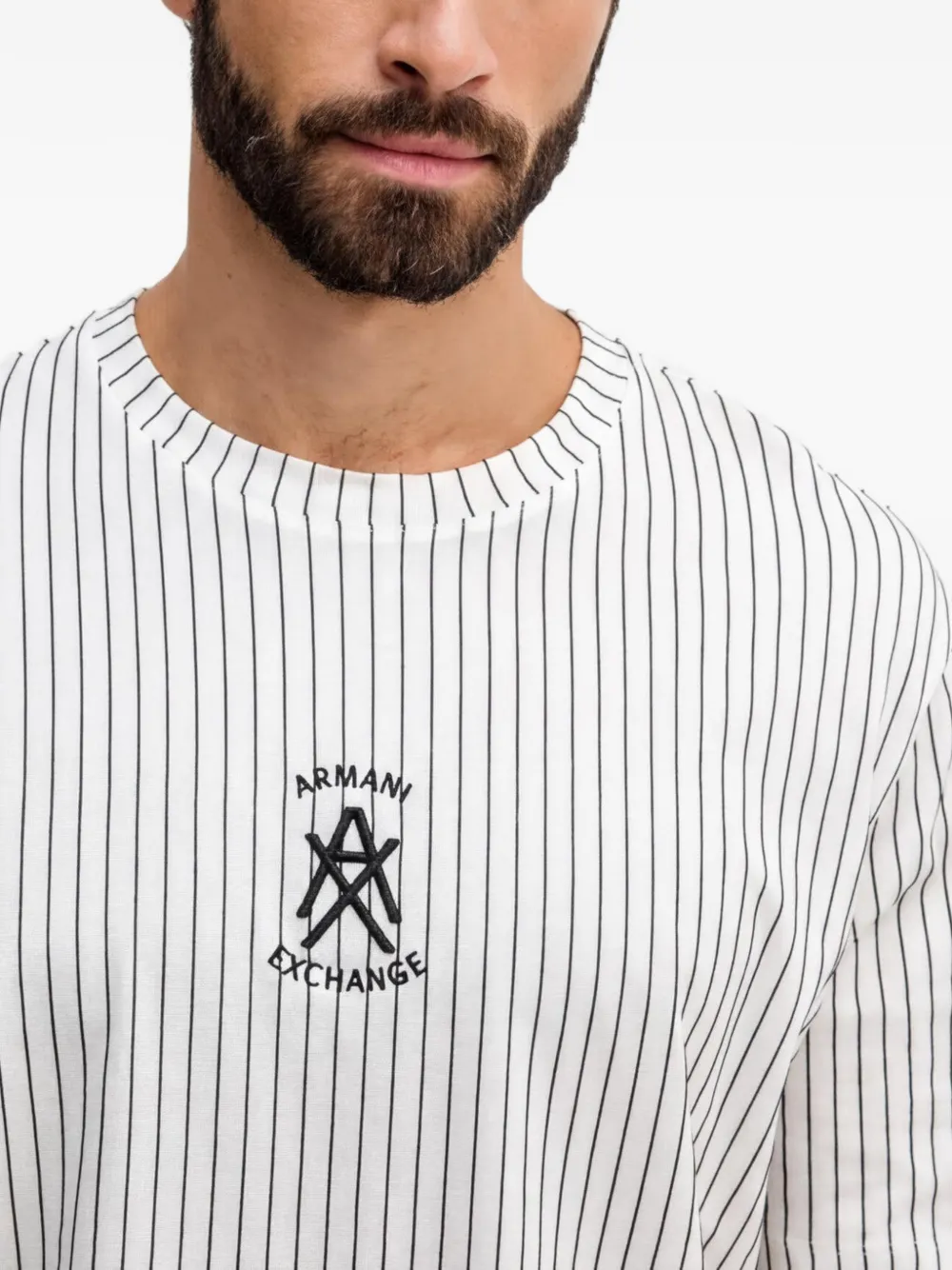 Armani Exchange T-shirt met krijtstreep en logoprint Wit