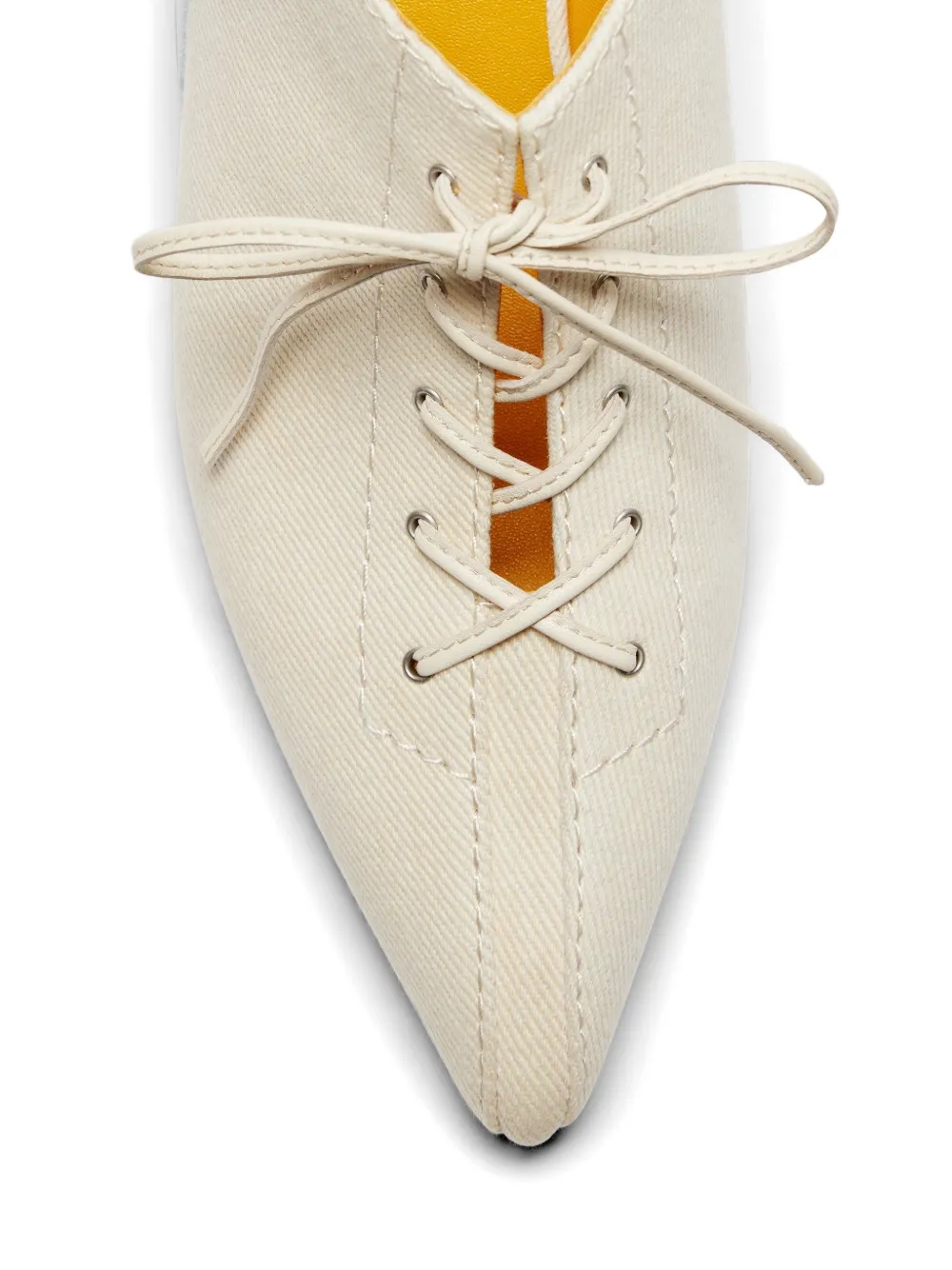 LILI CURIA Victoria muiltjes met kitten-hak en veters Beige