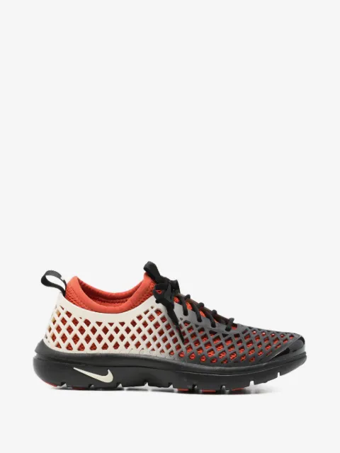 Nike Rejuven8 sneakers med gitterpaneler