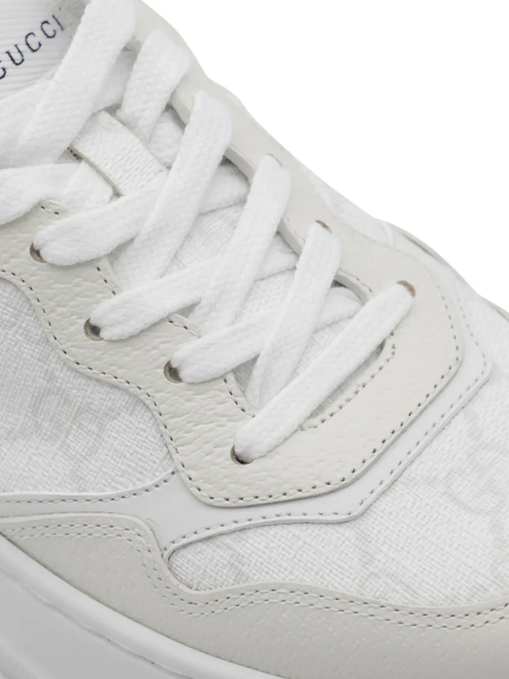 Gucci Sneakers met plateauzool en logodetail Wit