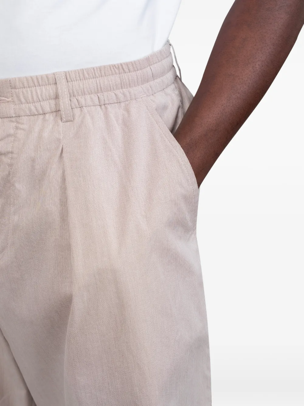 Universal Works Geplooide shorts Beige