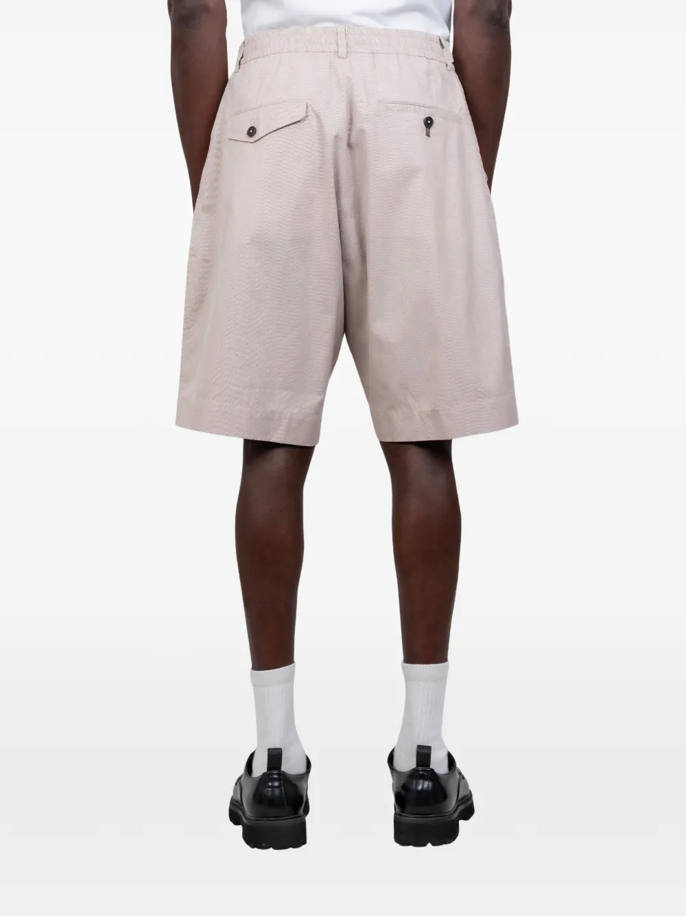 Universal Works Geplooide shorts Beige