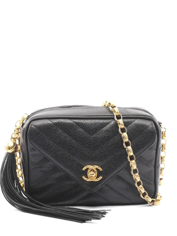 Chanel Pre-owned 1991-1994 V-stitch Chevron Crossbody Bag in Black