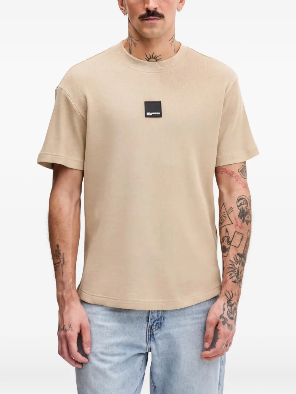 Karl Lagerfeld Jeans waffle-knit logo-patch T-shirt - Toni neutri