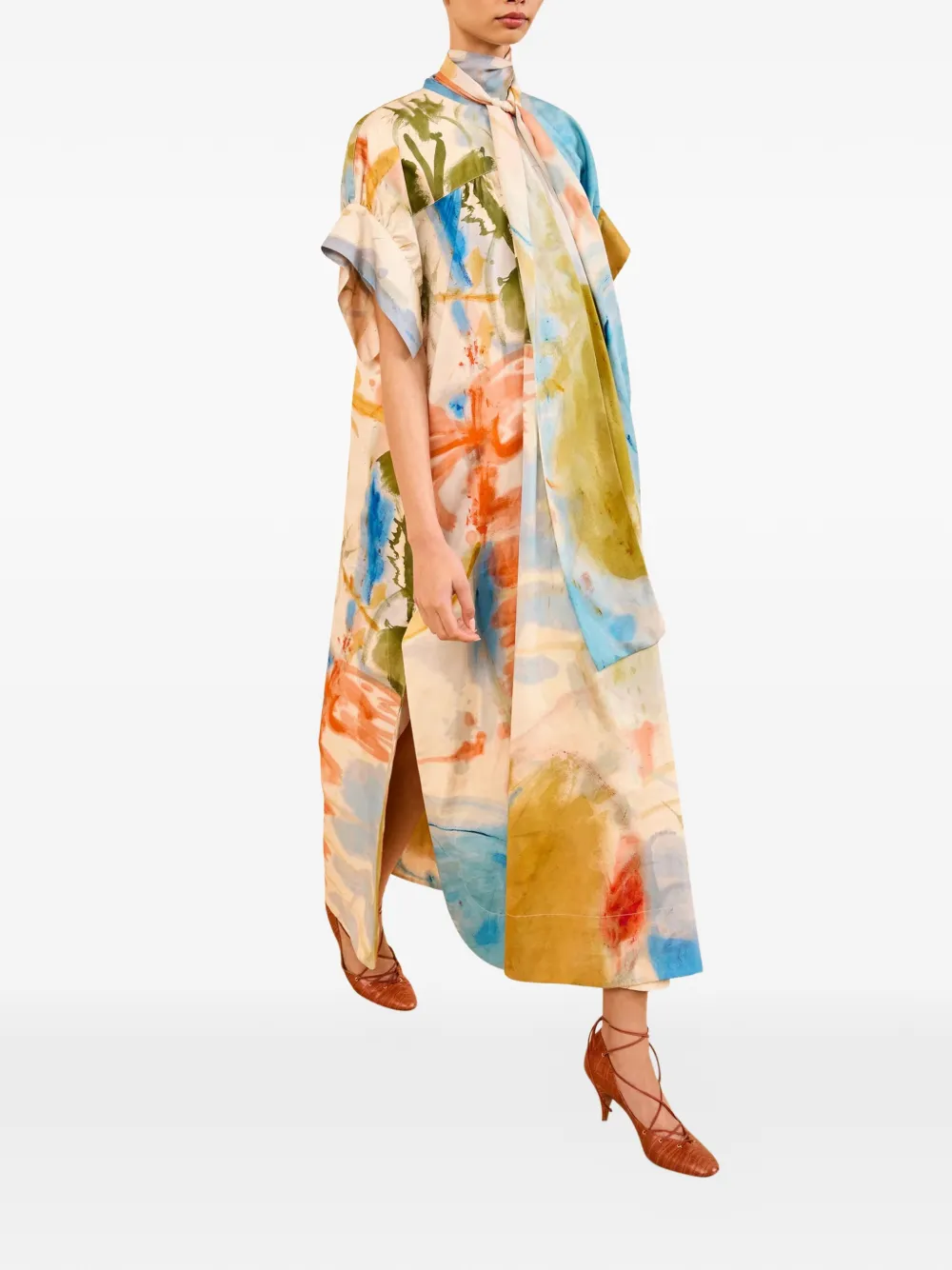 Ulla Johnson Studio midi-jurk met gestrikte hals en ceintuur Beige
