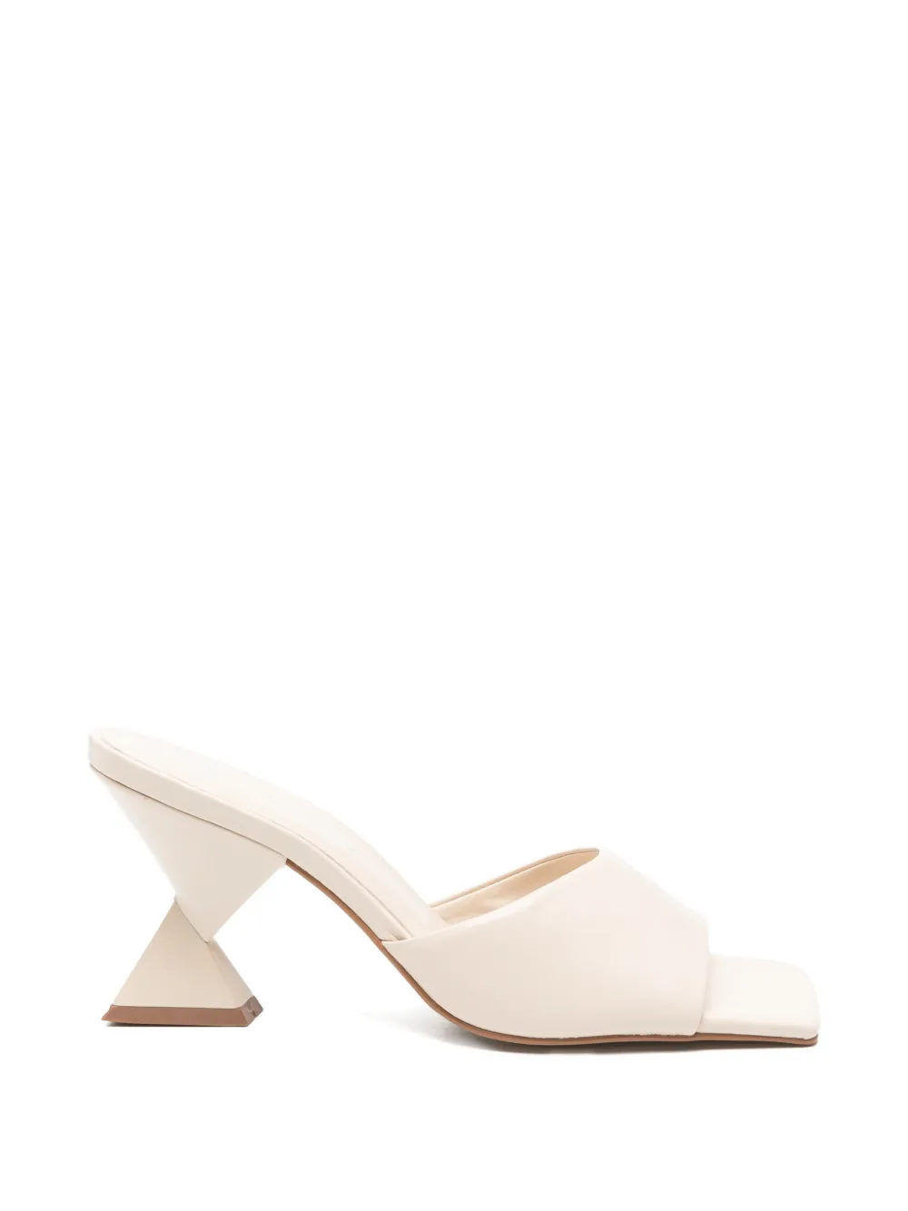 CARRANO Muiltjes met geometrische hak Beige