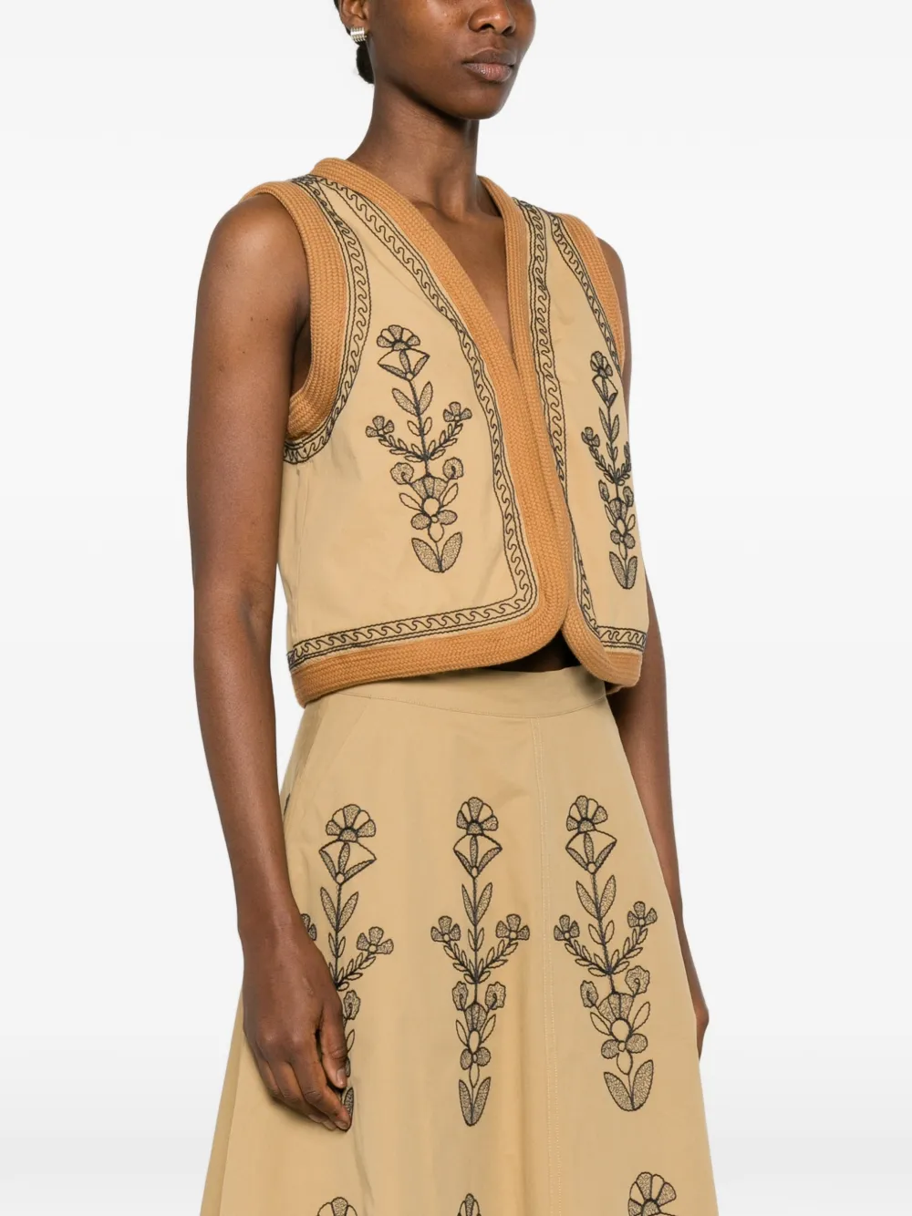 Antik Batik Maria gilet met geborduurde bloemen Beige