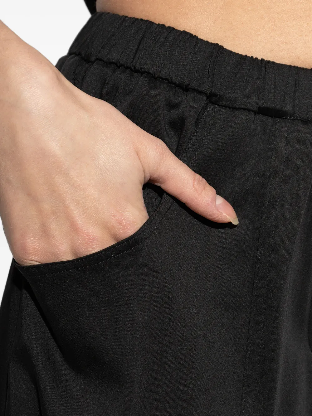 Akep Shorts met elastische taille Zwart