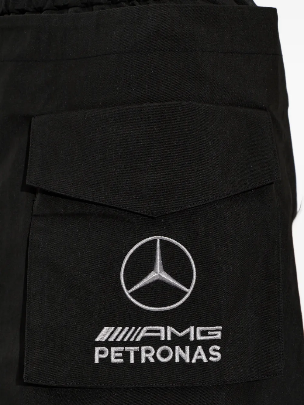 Y-3 x Mercedes shorts met logoprint Zwart