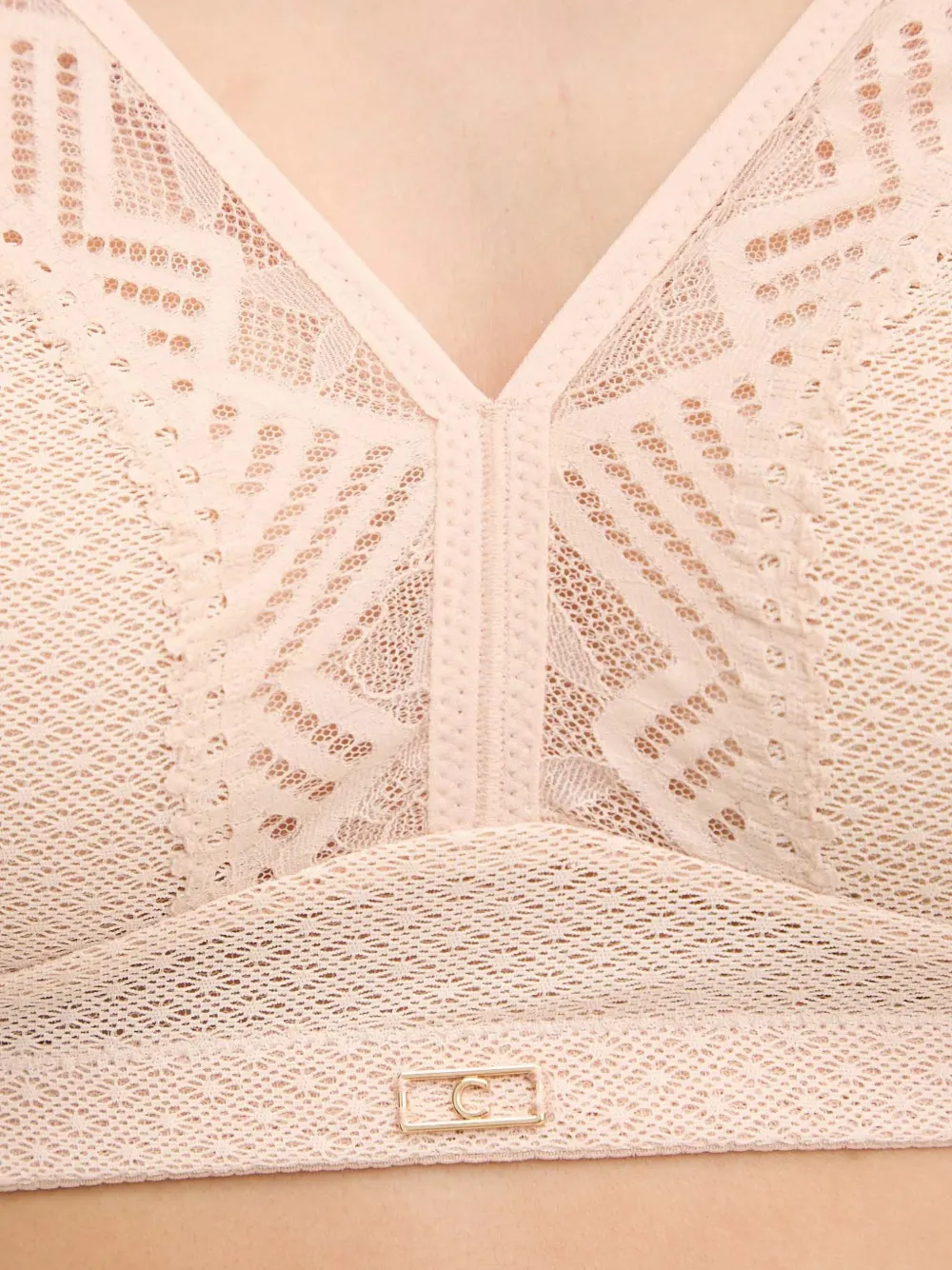 Chantelle Origins lace-panelled V-neck bra Beige