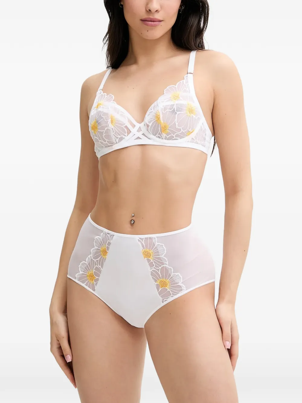 Chantelle floral-embroidered mesh bra Wit