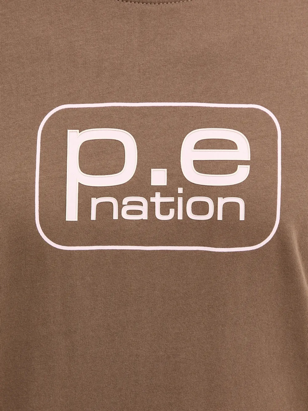 P.E Nation T-shirt met logoprint Bruin
