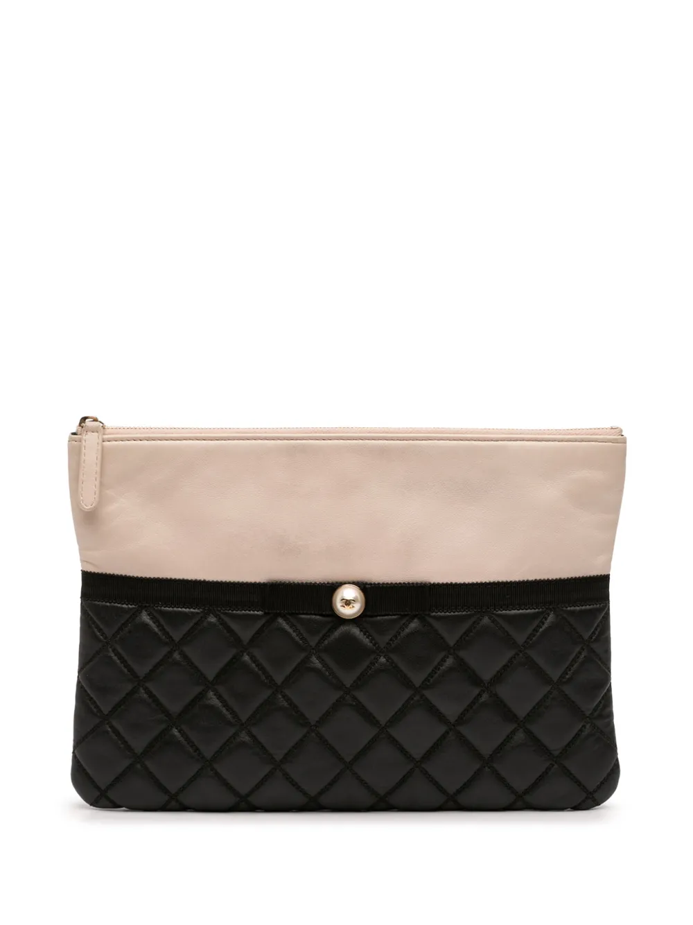 CHANEL Pre-Owned 2016-2017 Medium Quilted Lambskin and Calfskin Pearl O Case clutch bag - Marrone