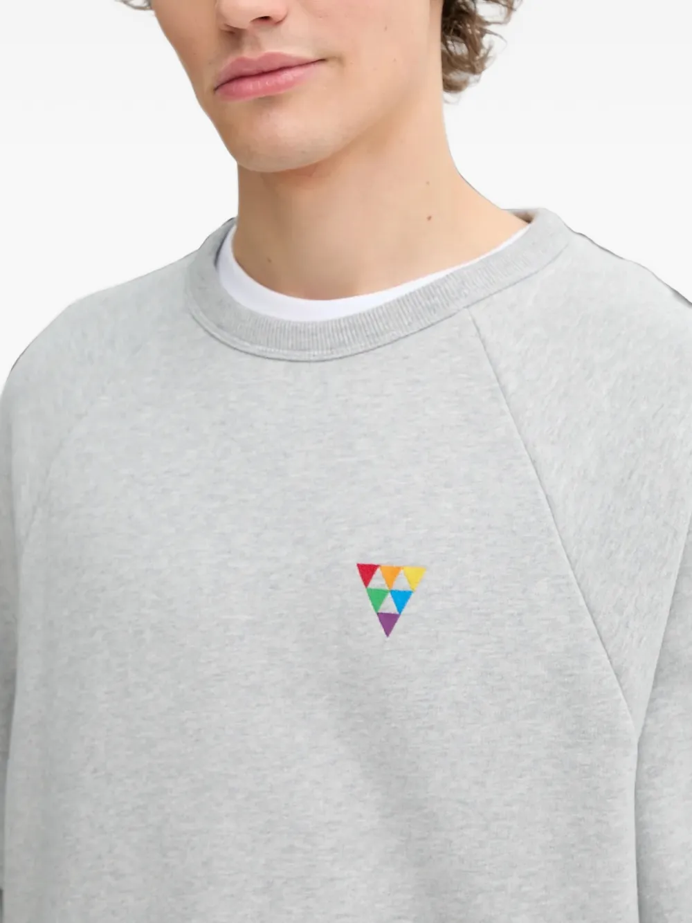 Levi's Pride triangle-embroidered sweatshirt Grijs