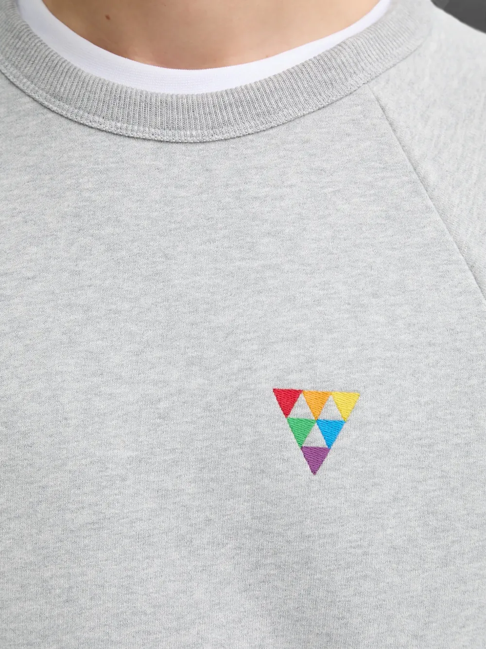 Levi's Pride triangle-embroidered sweatshirt Grijs