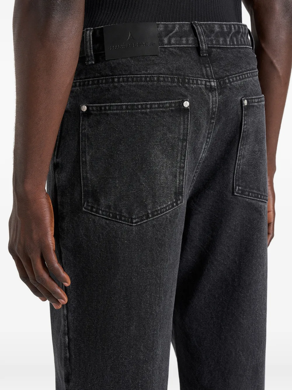 Manière De Voir DN002 relaxed-fit jeans Zwart