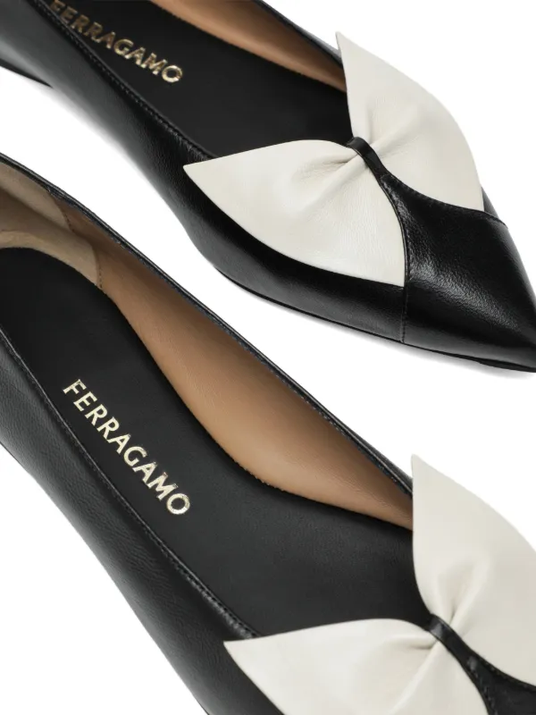 Ferragamo リボンディテール フラットシューズ | ブラック | FARFETCH JP