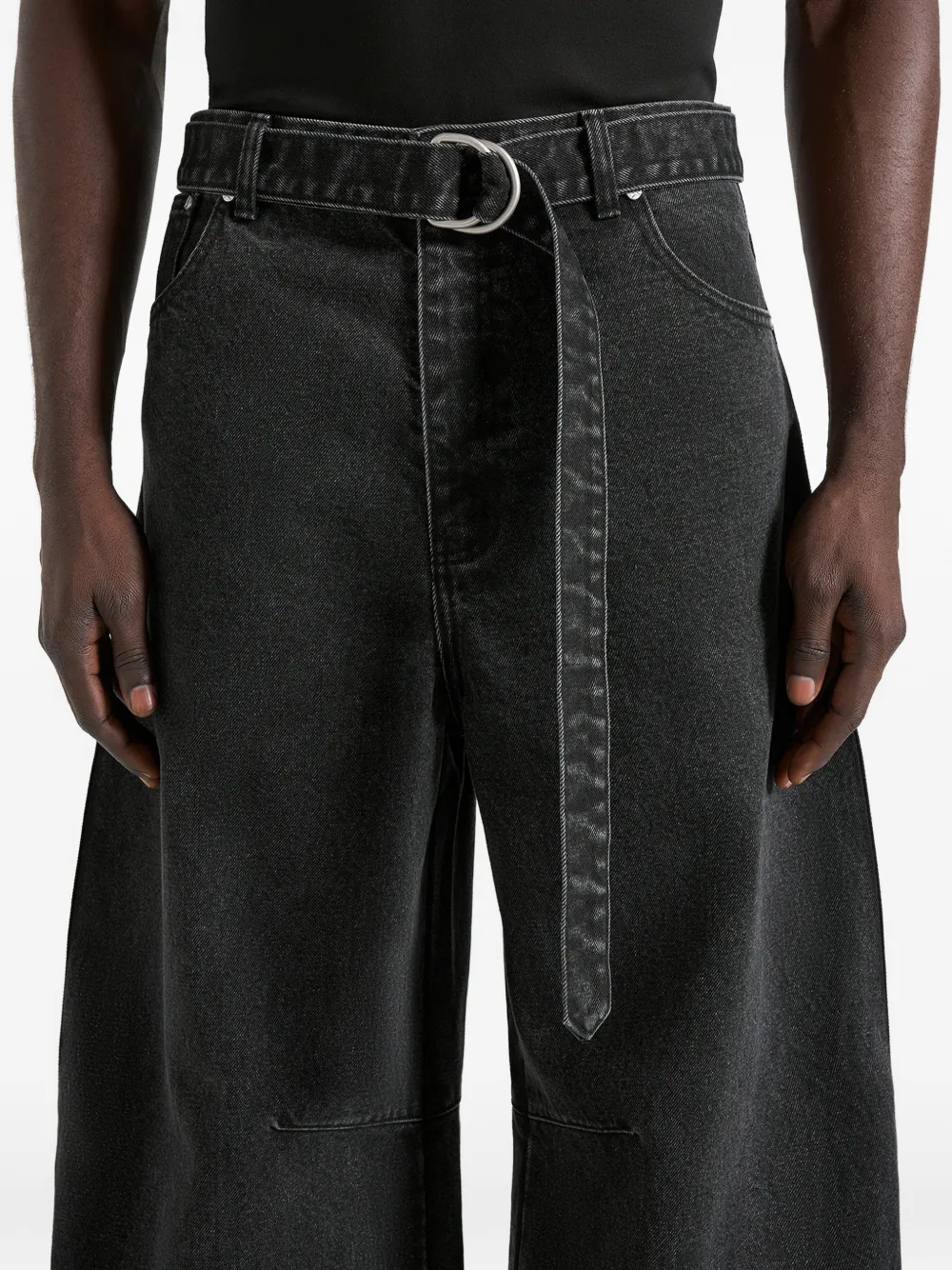 Xander Barrel-Leg Jeans
