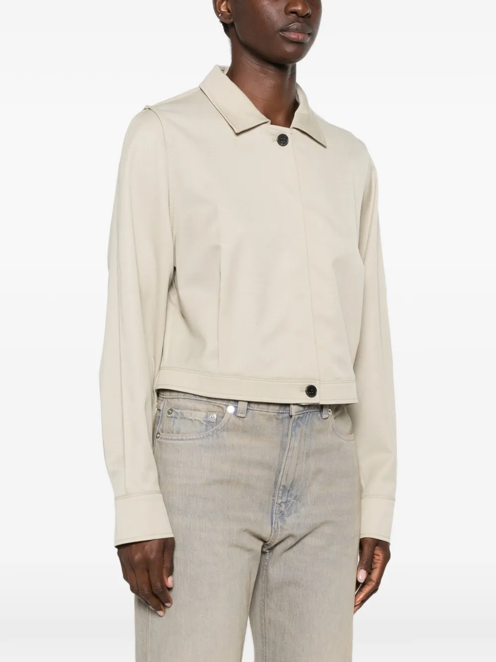 Low Classic Jack met knopen Beige