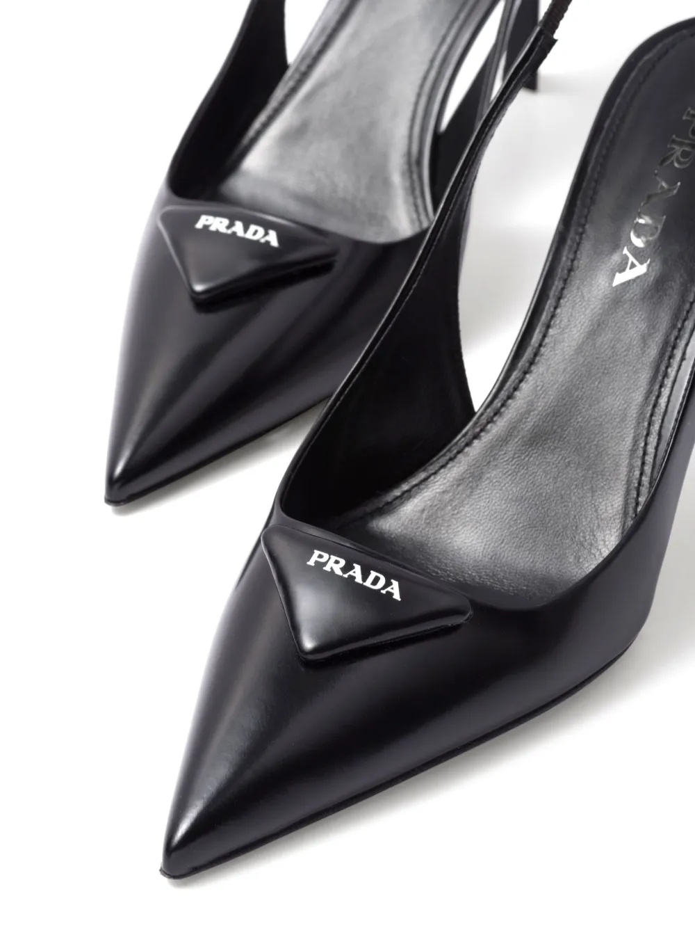 Prada Pumps met triangel logo Zwart